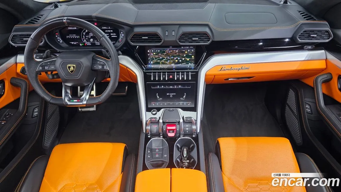Lamborghini Urus — фото 9