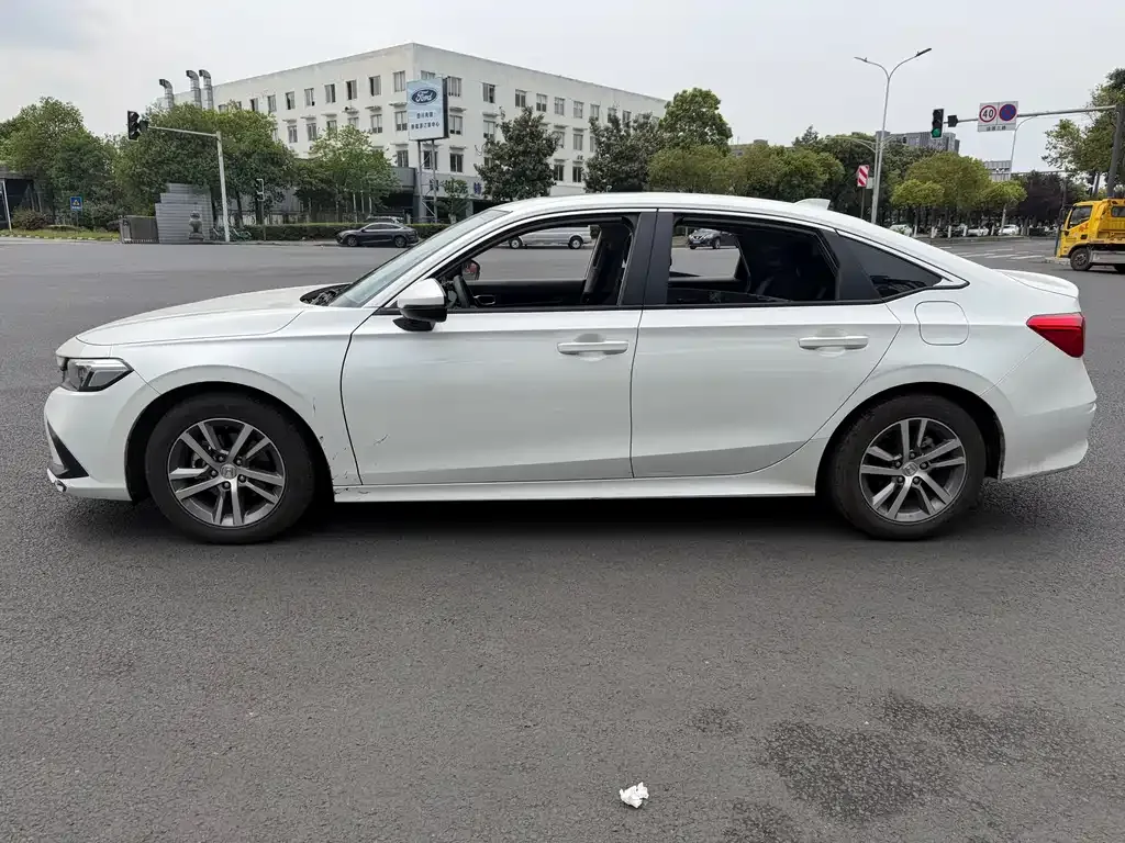 Honda Civic — фото 10