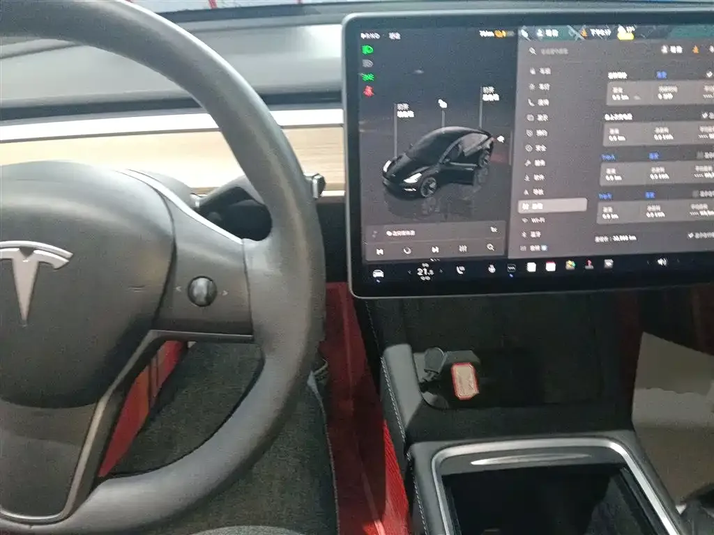 Tesla Model 3 — фото 4