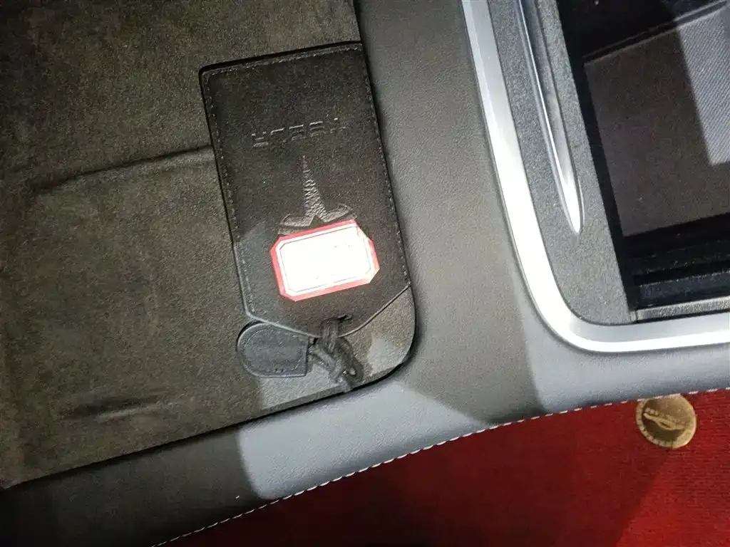 Tesla Model 3 — фото 10