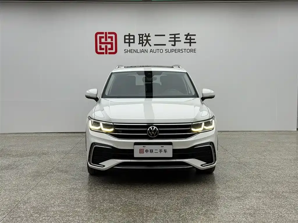 Volkswagen Tiguan L — фото 8