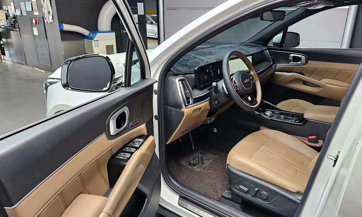 Kia Sorento — фото 10