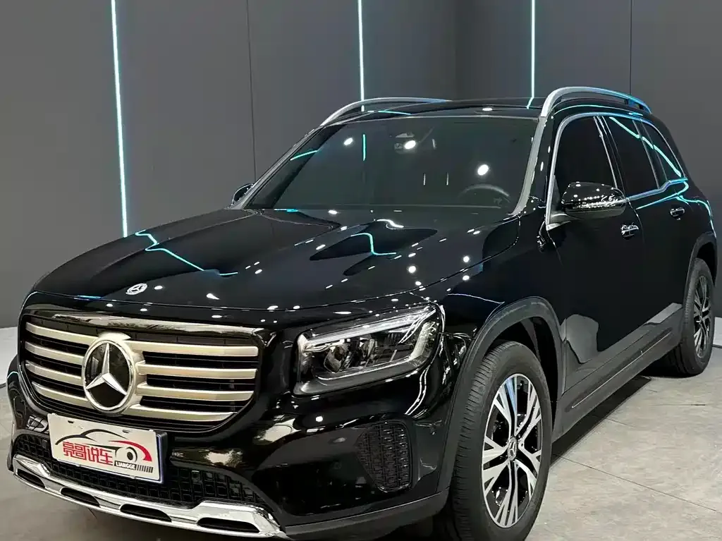Mercedes-Benz GLB — фото 1