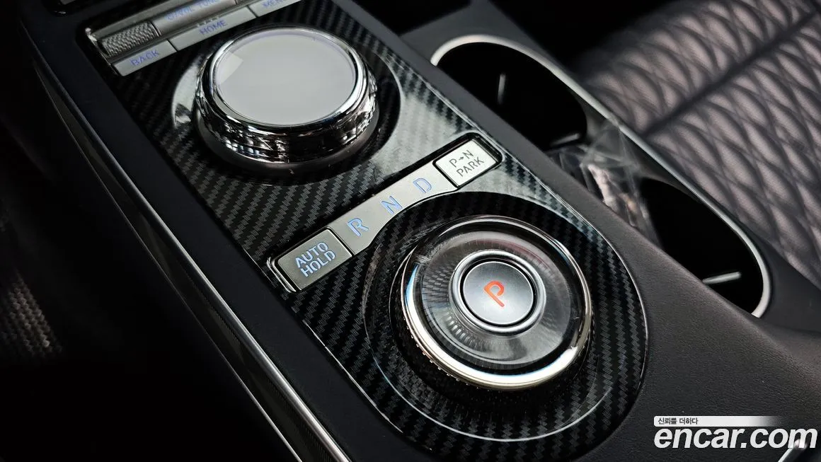 Genesis GV70 — фото 10