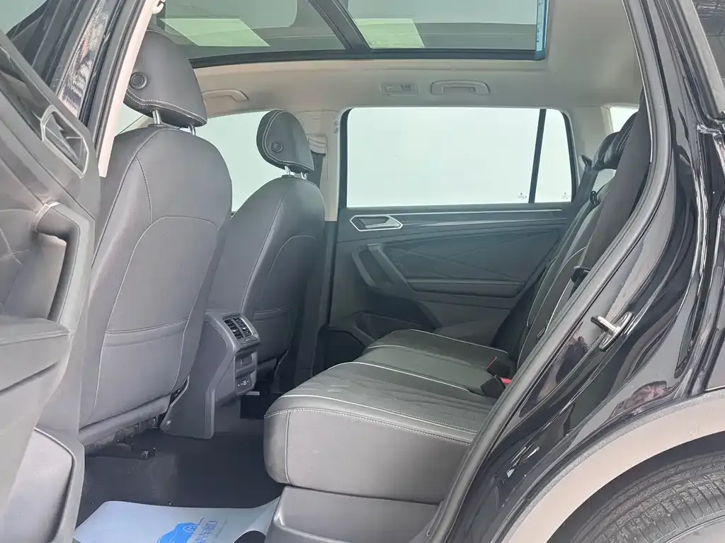 Volkswagen Tiguan L 2022 из CN, фото 4