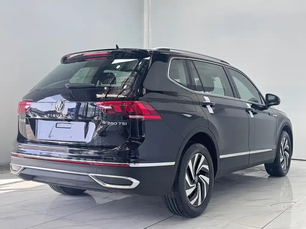 Volkswagen Tiguan L 2022 из CN, фото 3