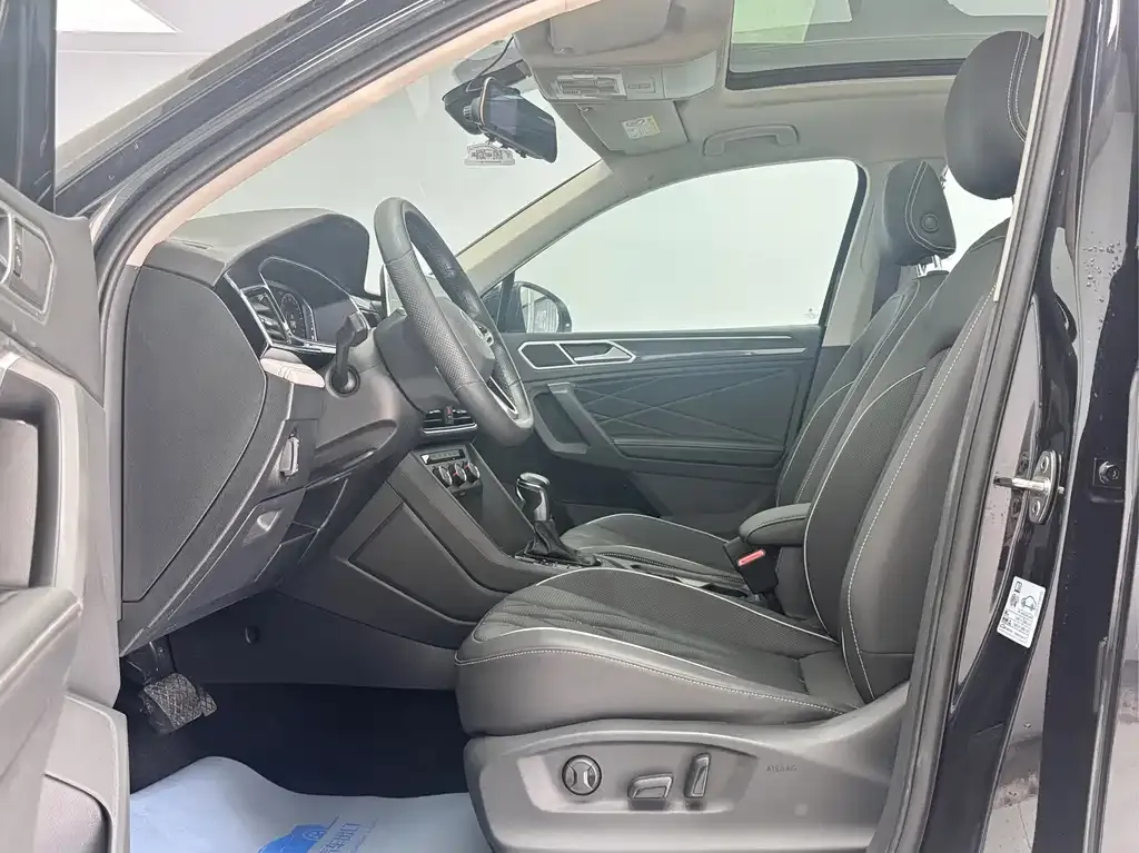 Volkswagen Tiguan L 2022 из CN, фото 5