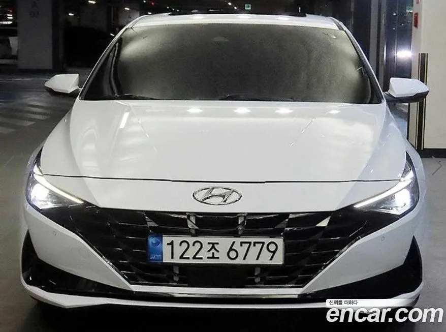 Hyundai AVANTE — фото 1
