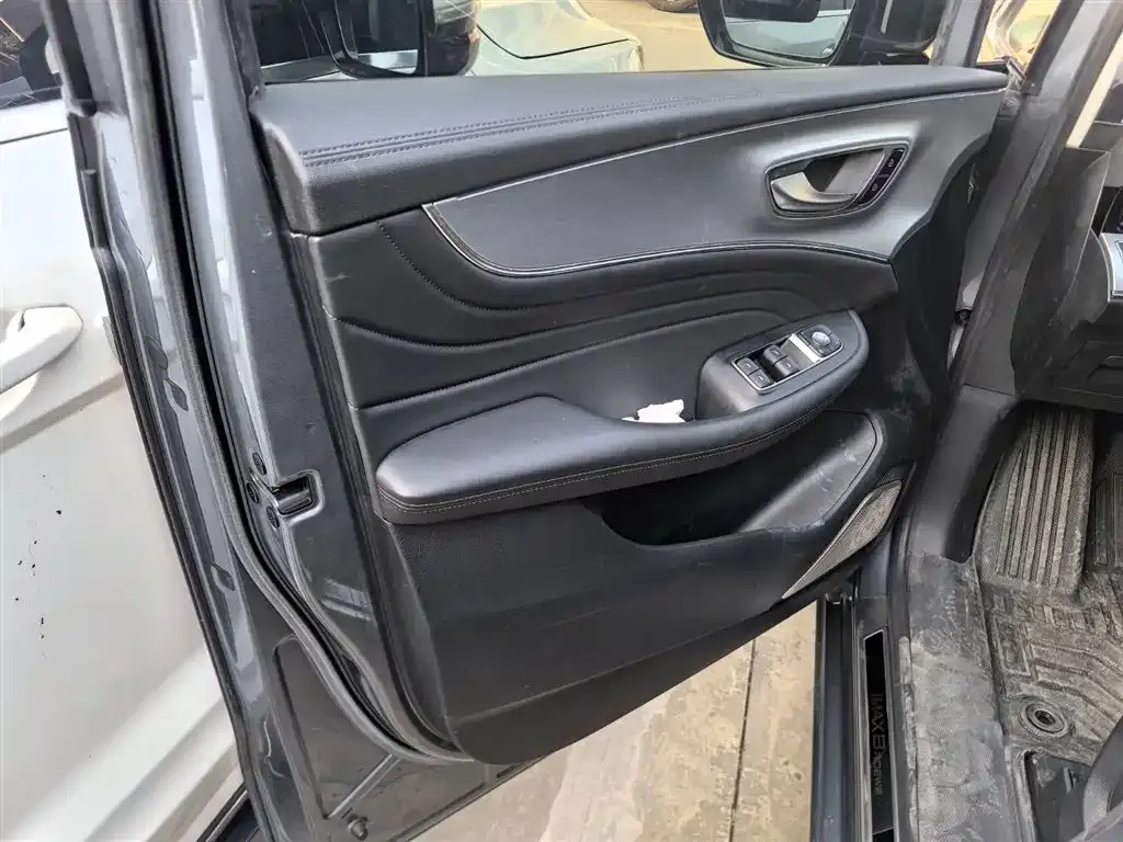 Roewe iMAX8 2021 из CN, фото 8