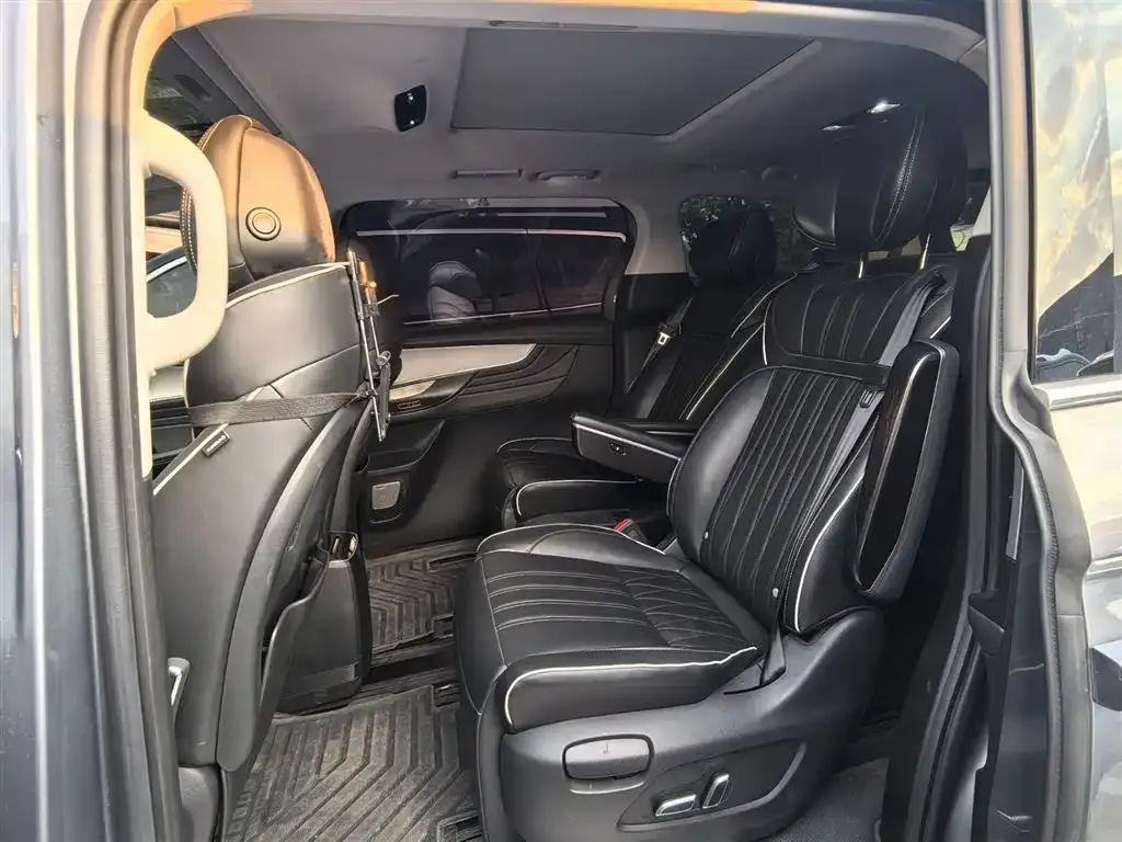 Roewe iMAX8 2021 из CN, фото 5