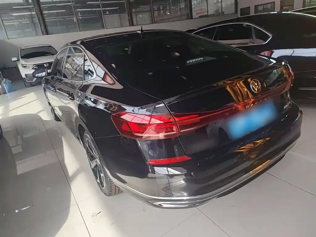Volkswagen Passat — фото 6
