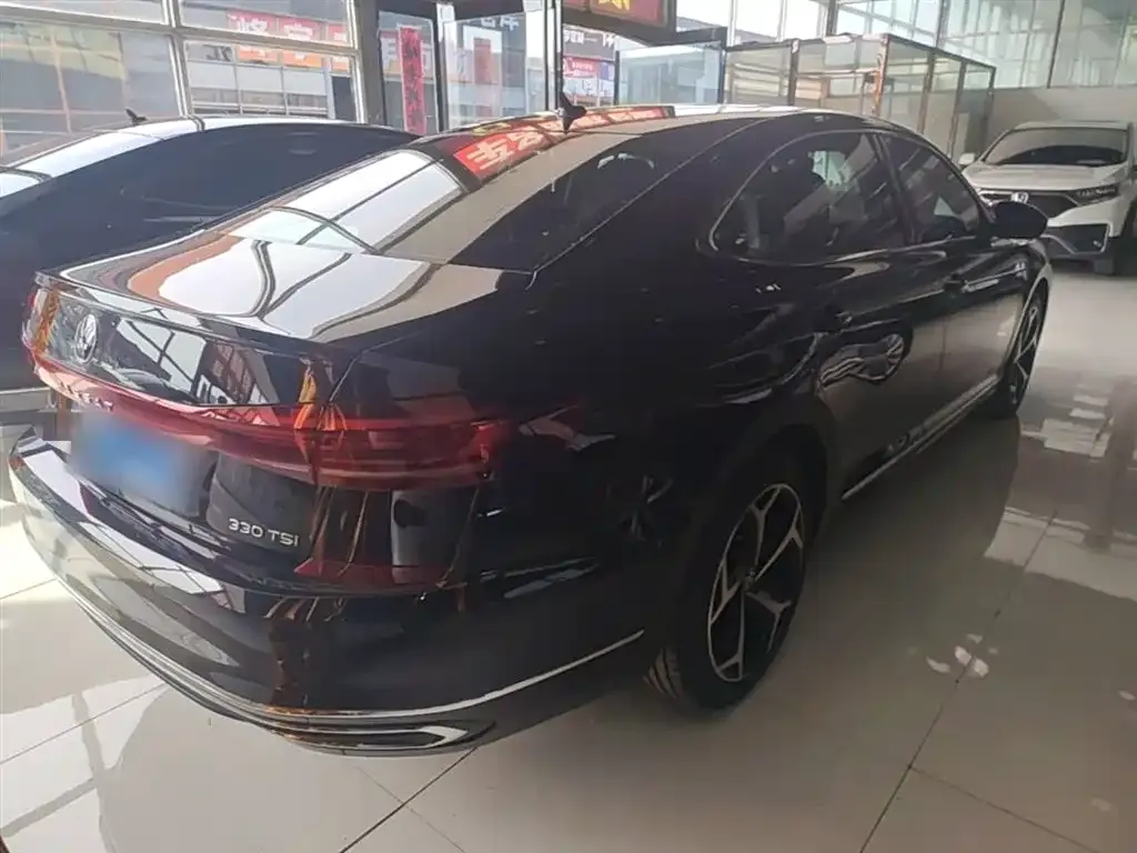 Volkswagen Passat — фото 4