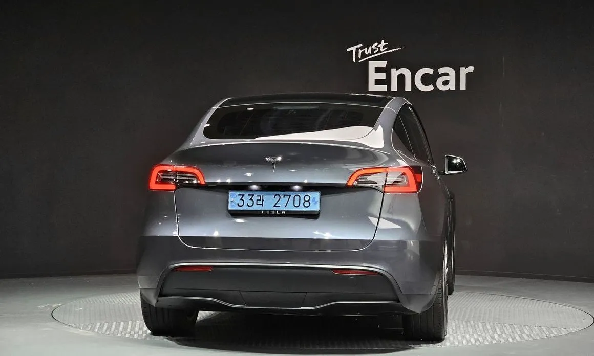 Tesla Model Y — фото 2