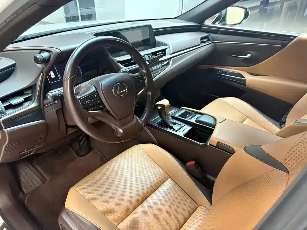 Lexus ES 2021 из CN, фото 8