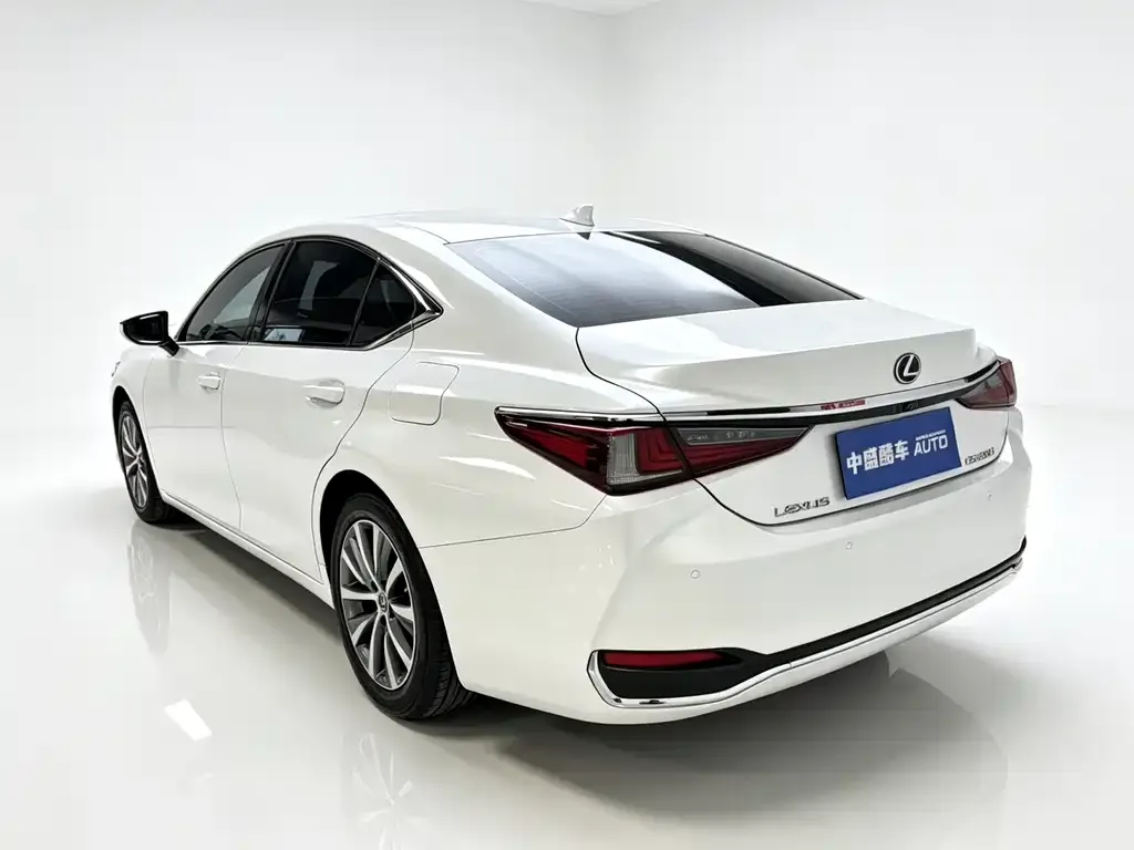 Lexus ES 2021 из CN, фото 4