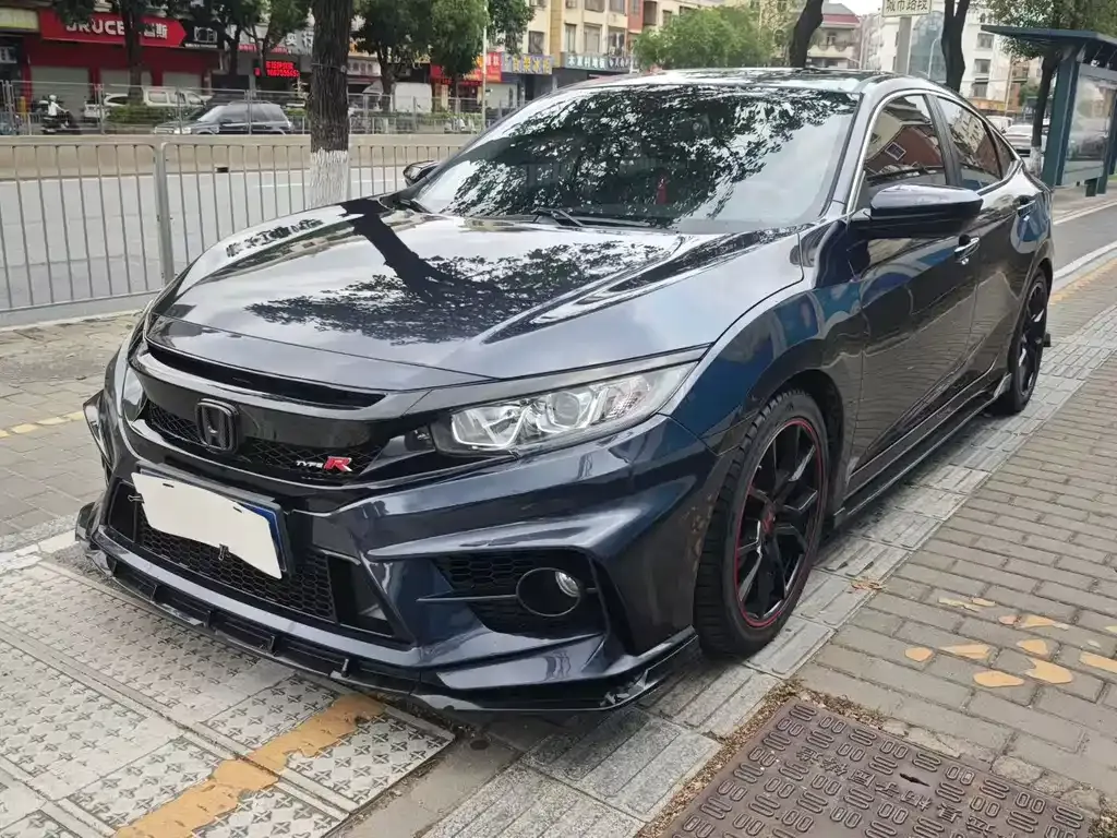 Honda Civic — фото 1