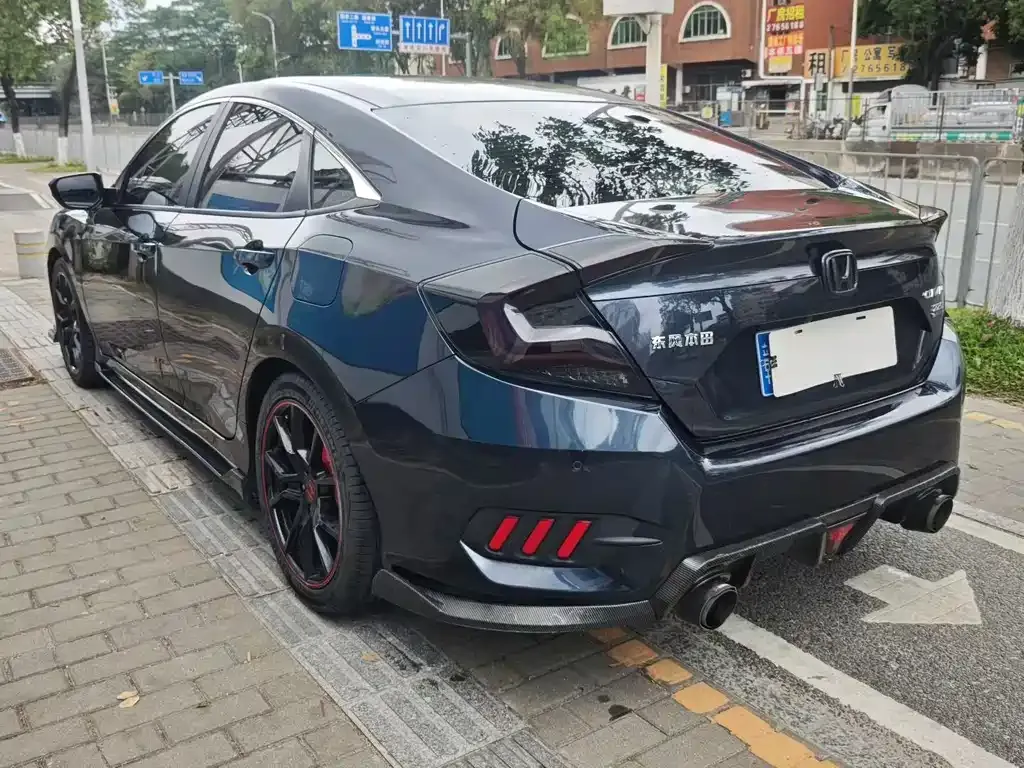 Honda Civic — фото 8