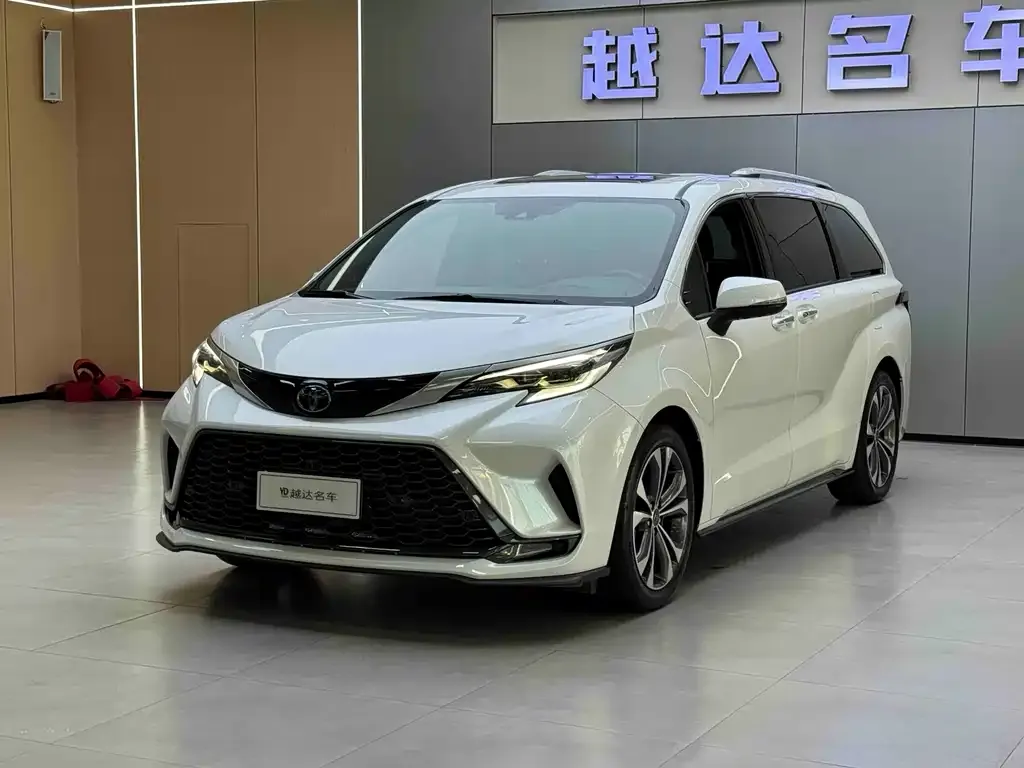 Toyota Granvia — фото 5