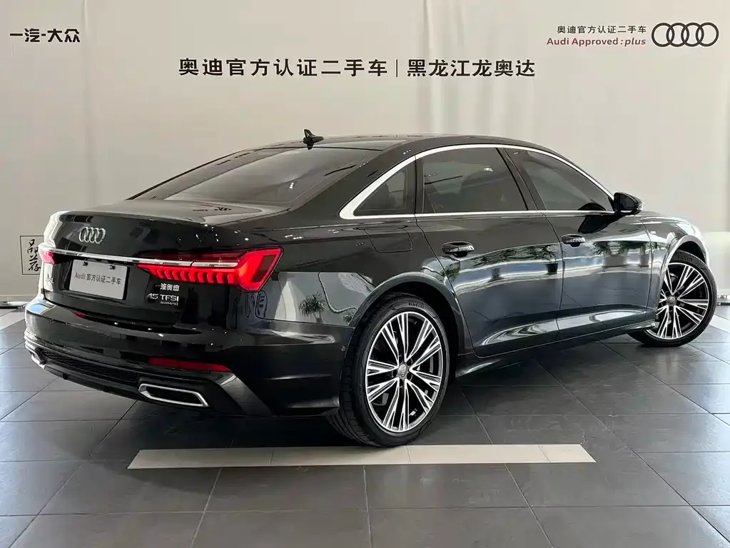 Audi A6L — фото 10