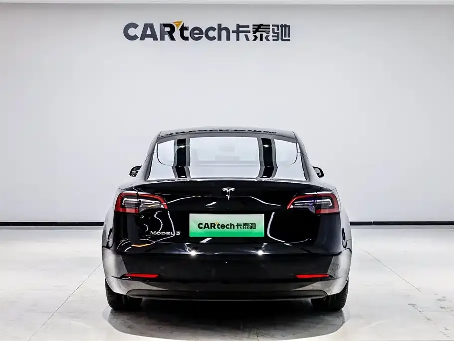Tesla Model 3 — фото 4