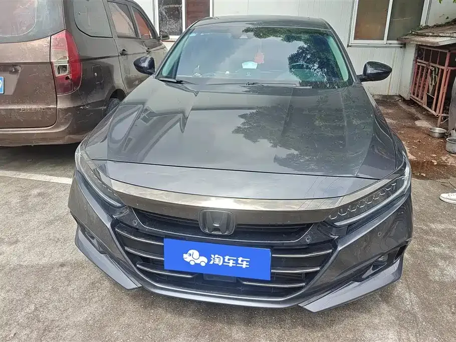 Honda Accord — фото 10