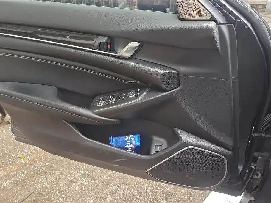 Honda Accord — фото 6