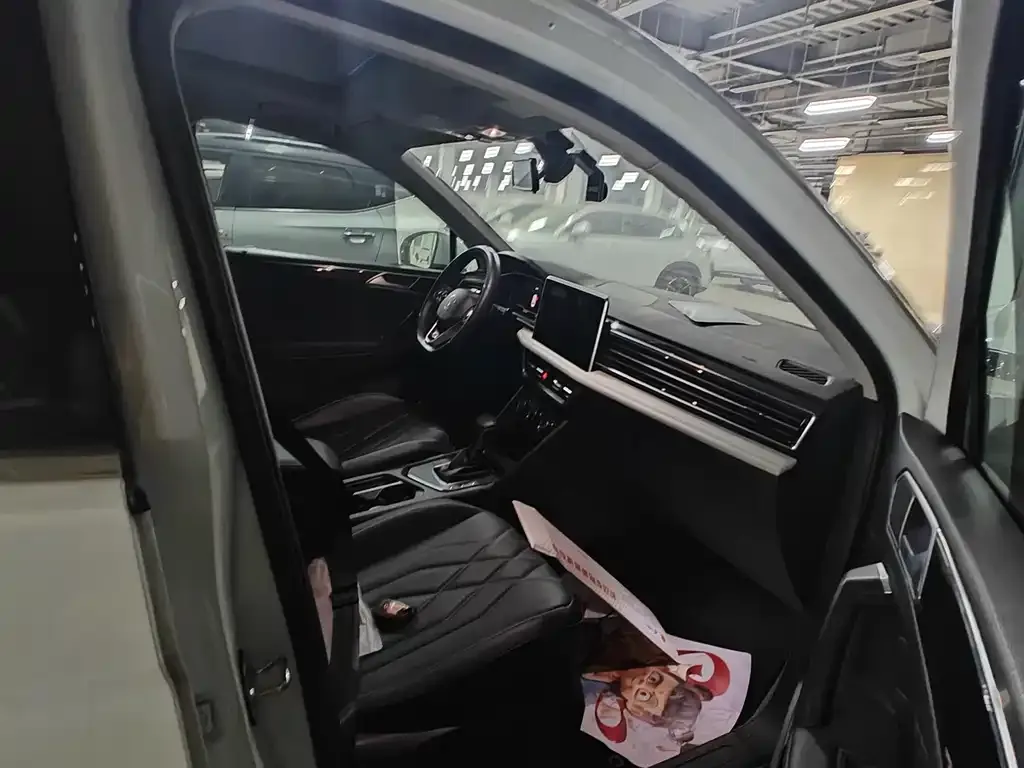 Volkswagen Tiguan L 2022 из CN, фото 10