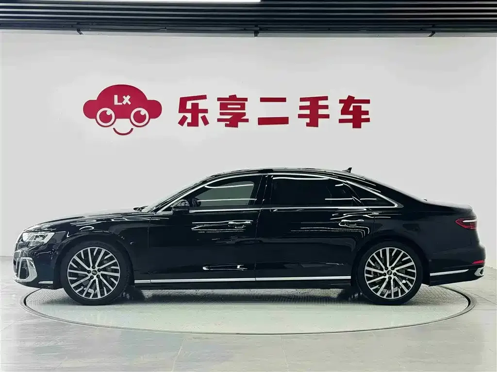 Audi A8 — фото 10