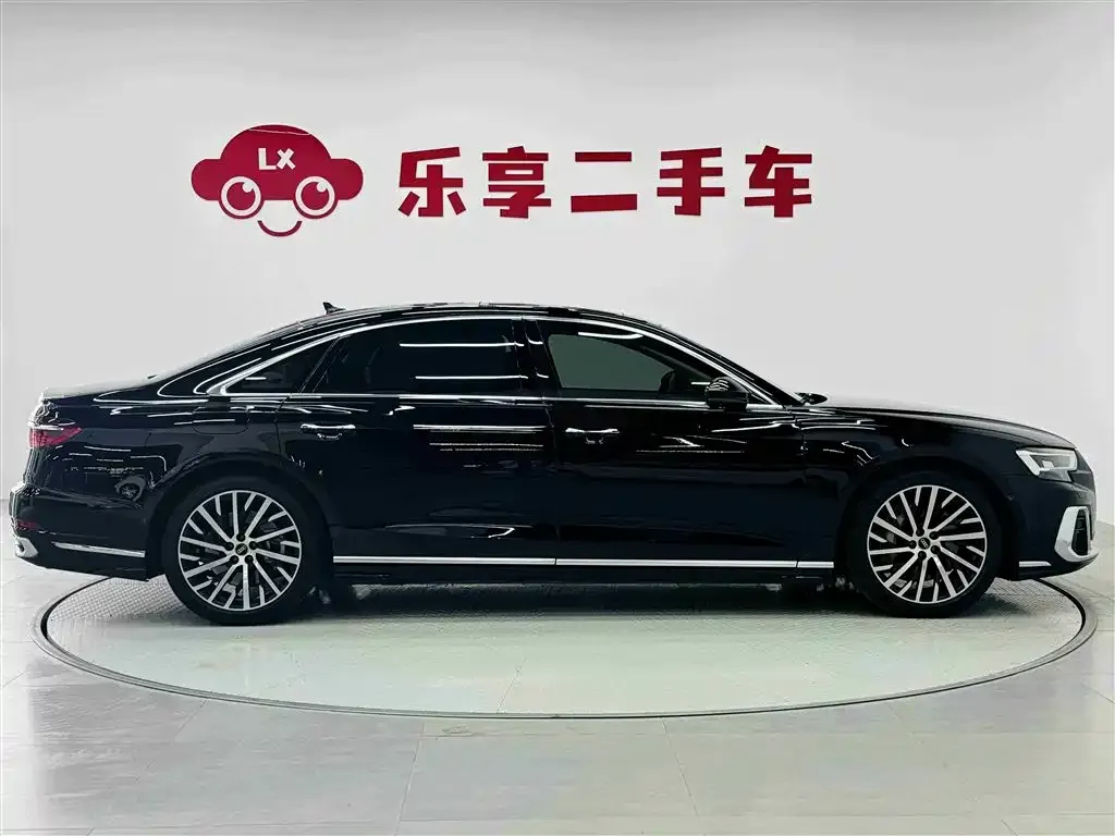 Audi A8 — фото 3