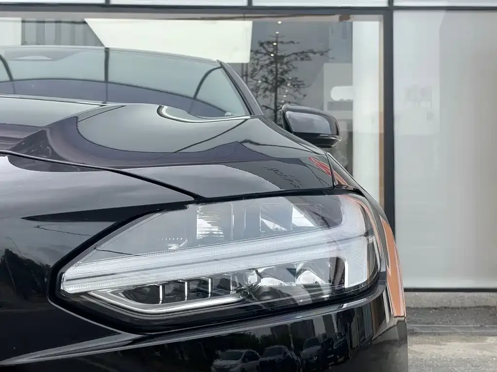 Volvo S90 2024 из CN, фото 3
