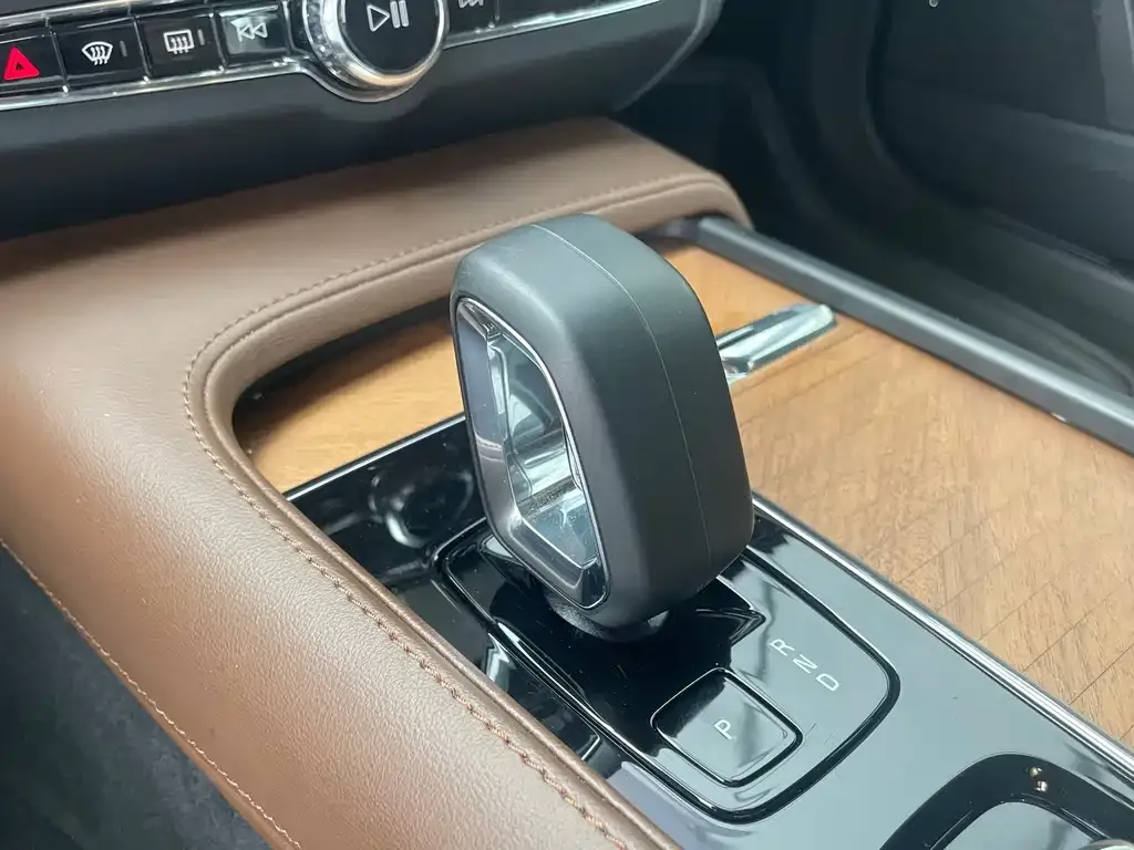 Volvo S90 2024 из CN, фото 2