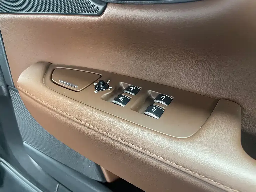 Volvo S90 2024 из CN, фото 9