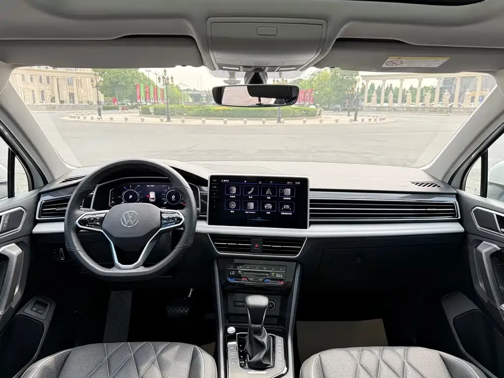 Volkswagen 途观L插电混动 2023 из CN, фото 4