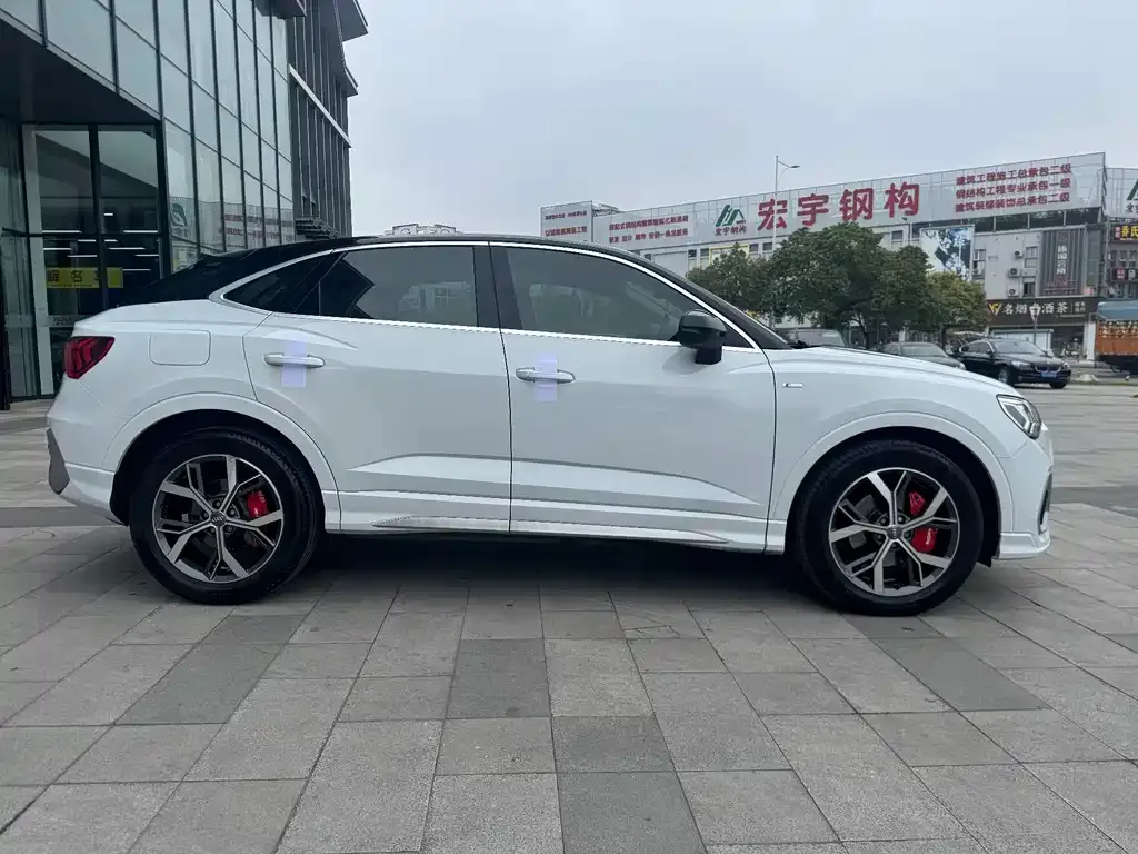 Audi Q3 Sportback 2021 из CN, фото 5