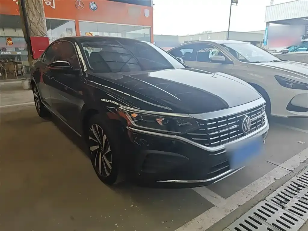 Volkswagen Passat — фото 10
