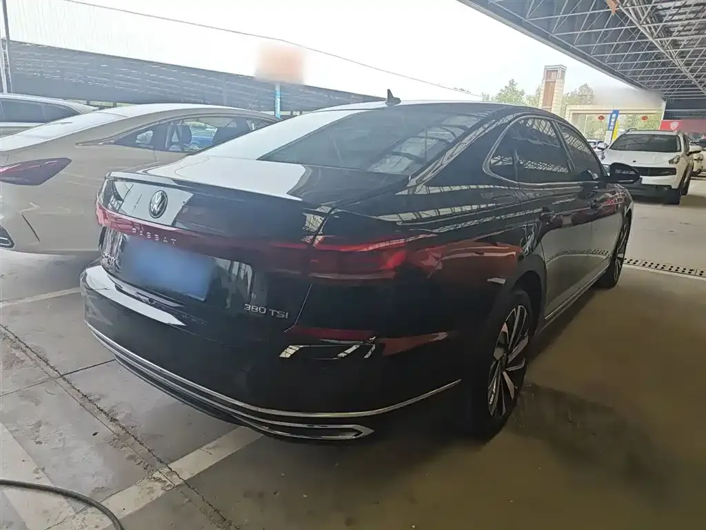 Volkswagen Passat — фото 6