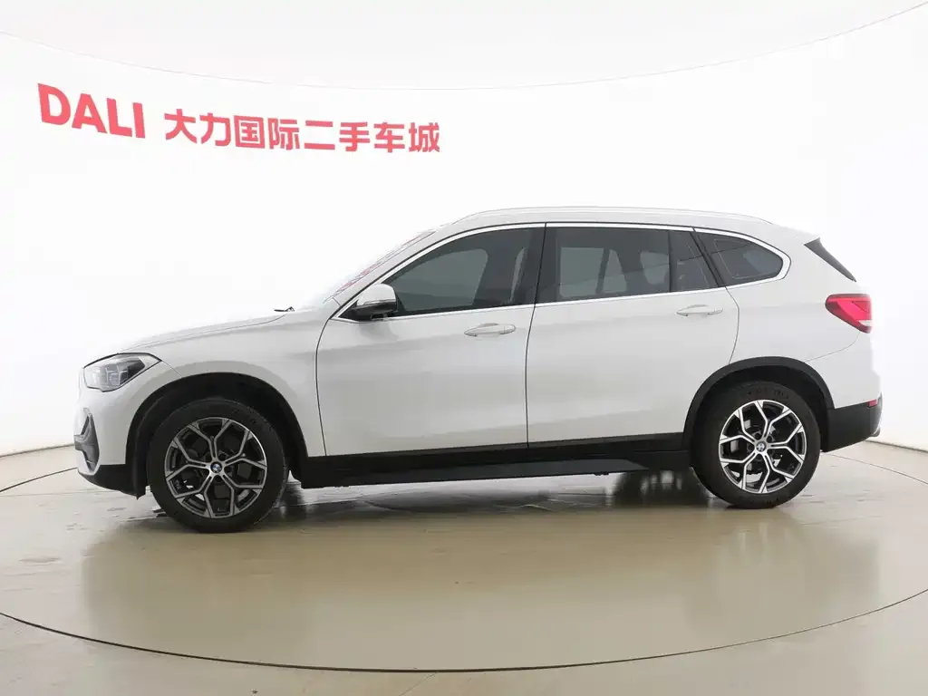 BMW X1 — фото 2