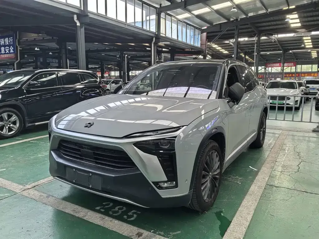 NIO ES8