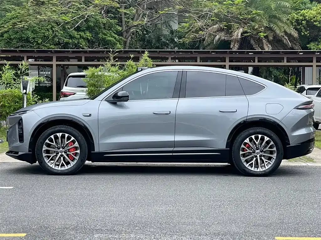 NIO EC6 — фото 10
