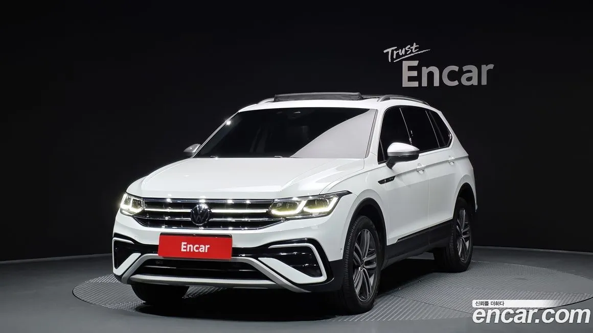 Volkswagen Tiguan — фото 1