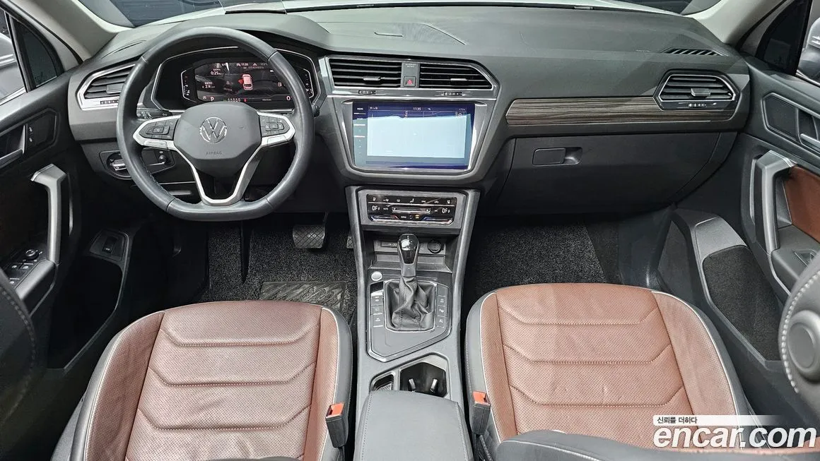 Volkswagen Tiguan — фото 10