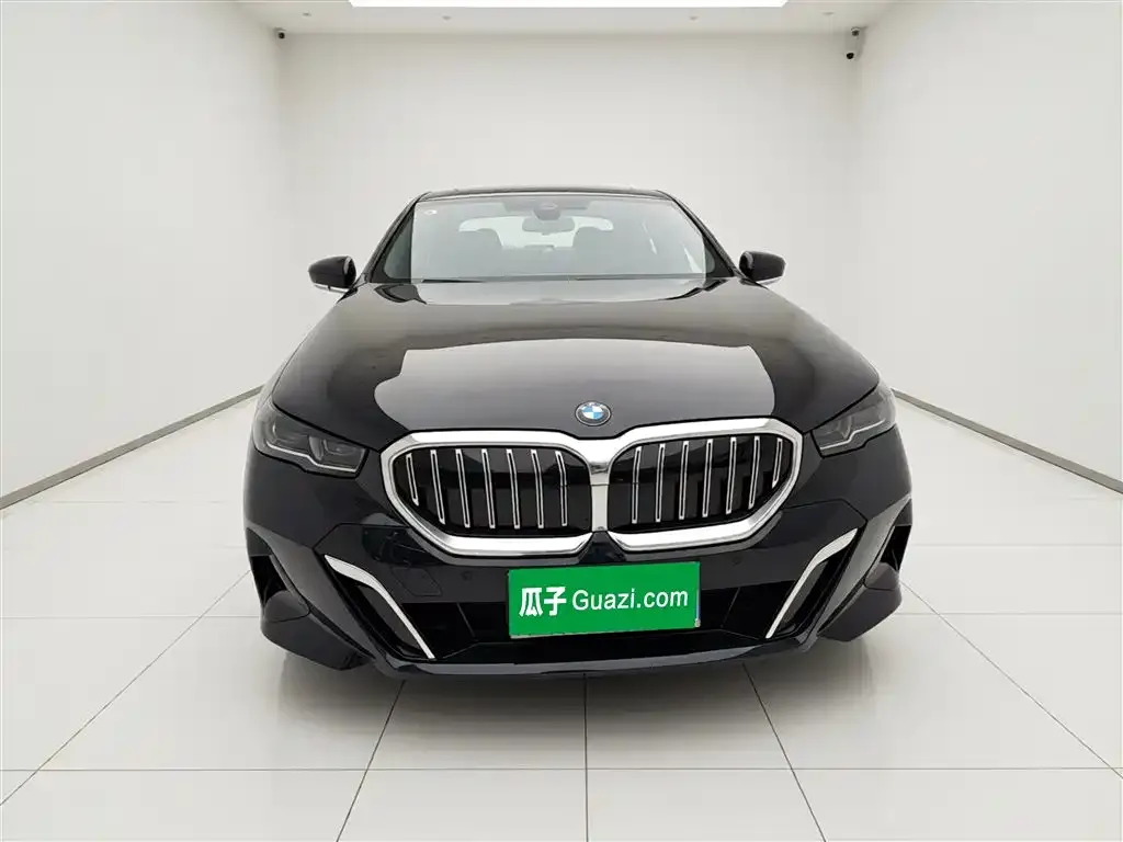 BMW 5 Series — фото 2