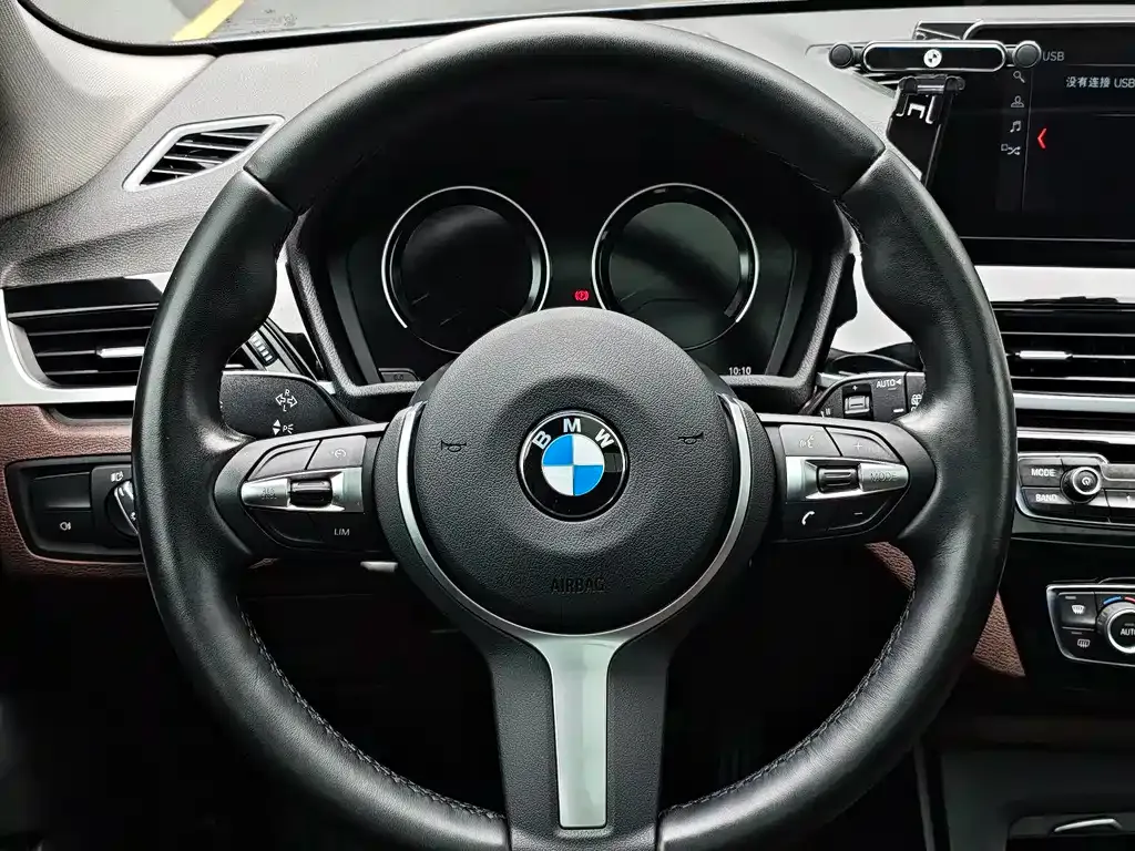 BMW X1 — фото 3