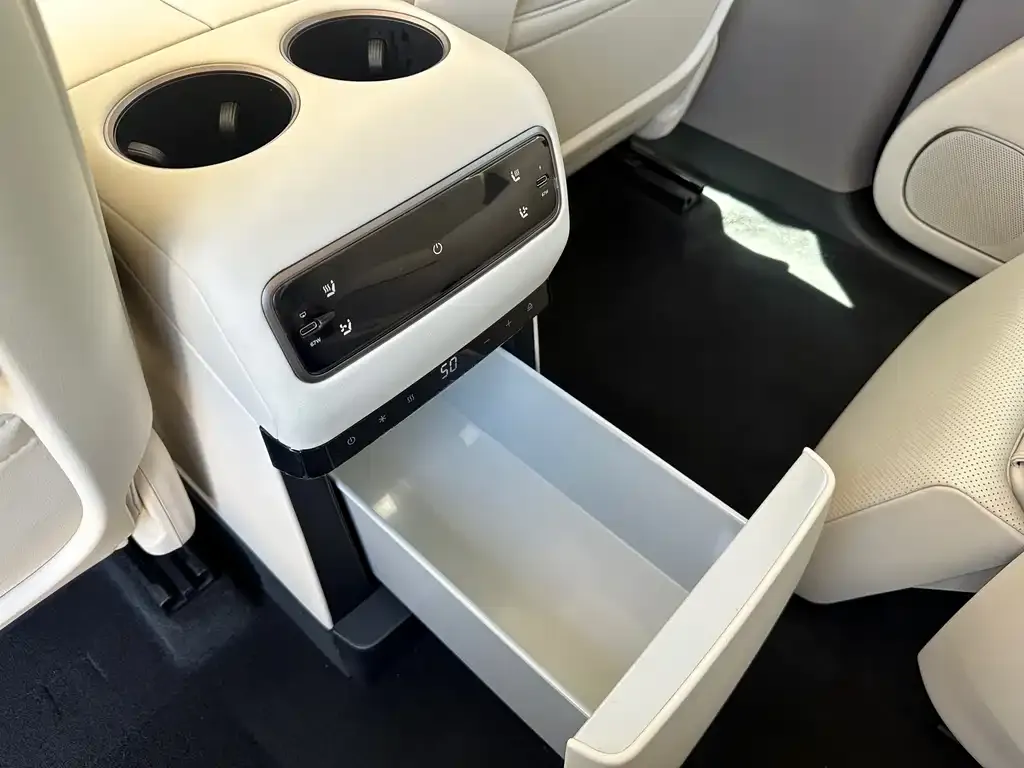 Li Auto i8 2025 из CN, фото 7
