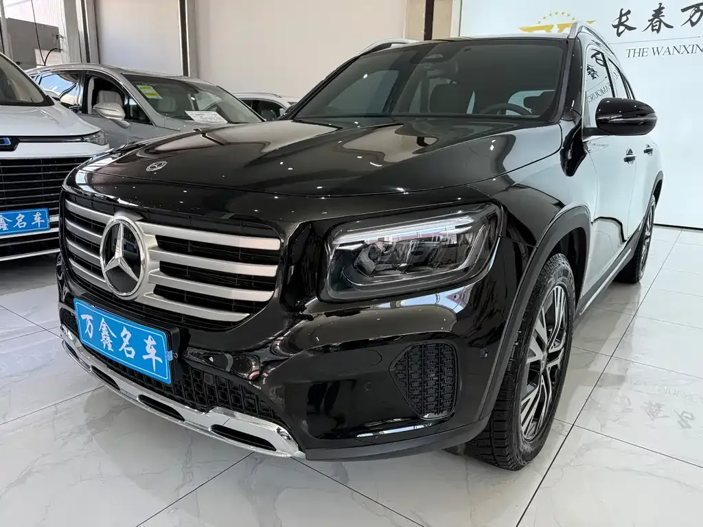 Mercedes-Benz GLB — фото 1