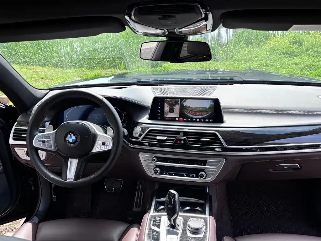 BMW 7 Series — фото 2
