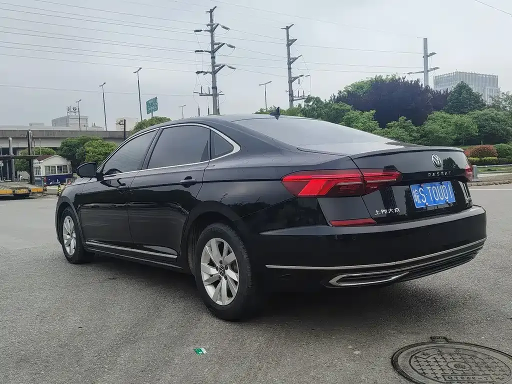Volkswagen Passat — фото 9