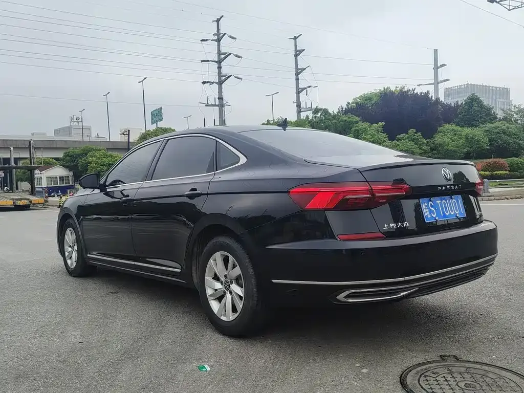 Volkswagen Passat — фото 7
