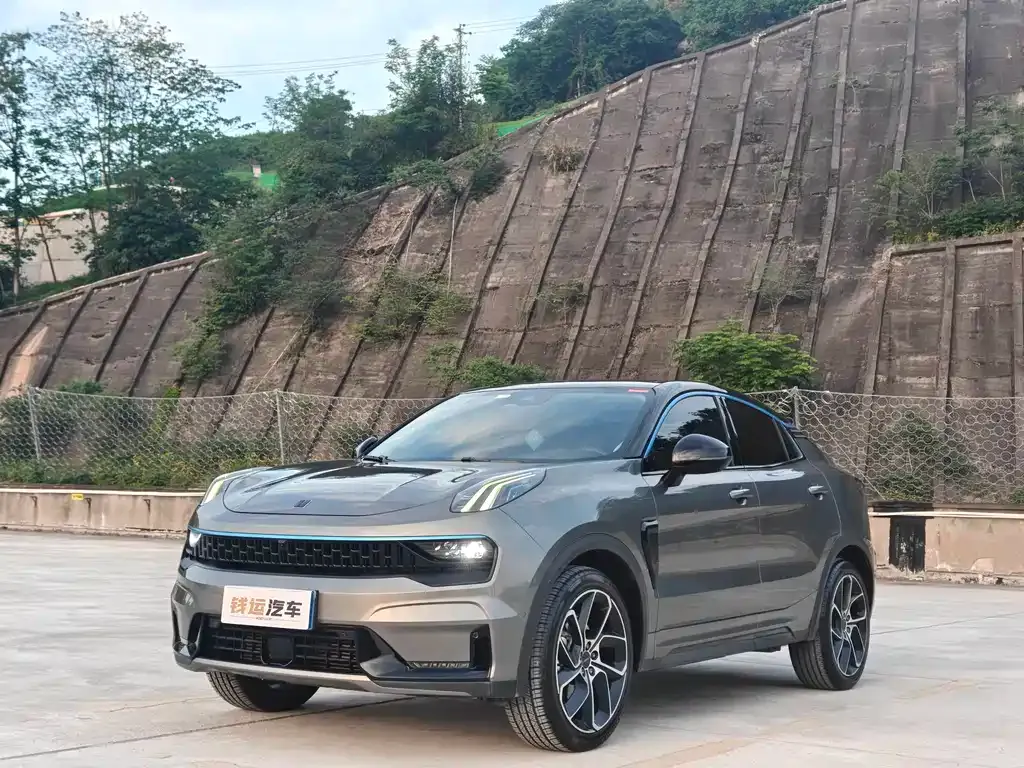 Lynk & Co 05