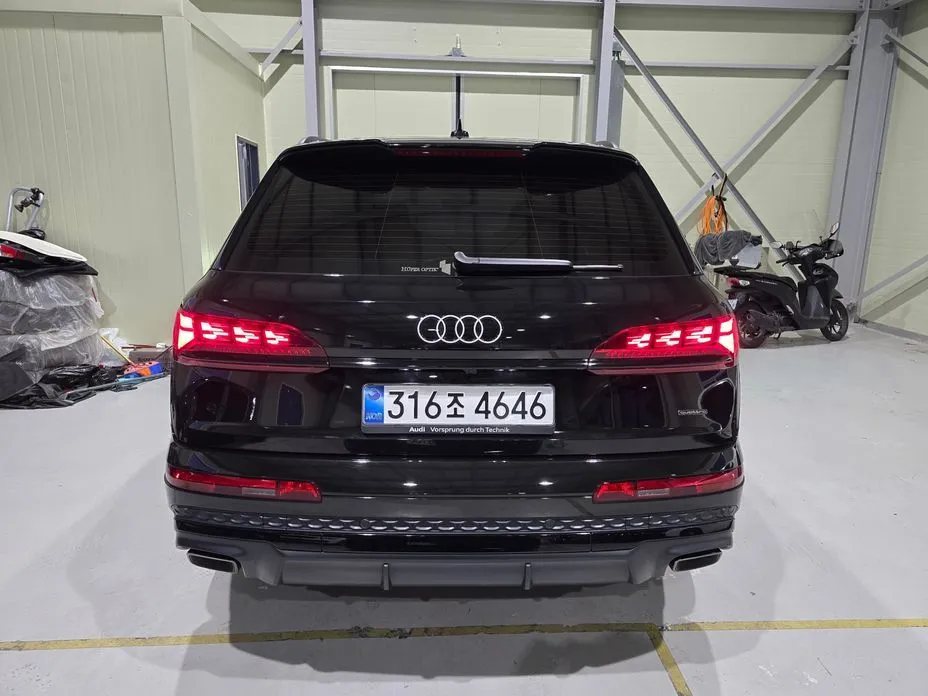 Audi Q7 — фото 6